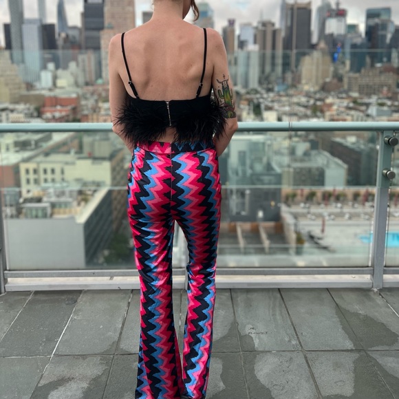 Nasty Gal Zig Zag Print Woven Flare Pants - Picture 2 of 8